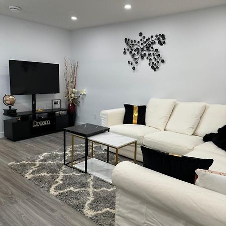 Serene Escape! Apartment YYC Екстериор снимка